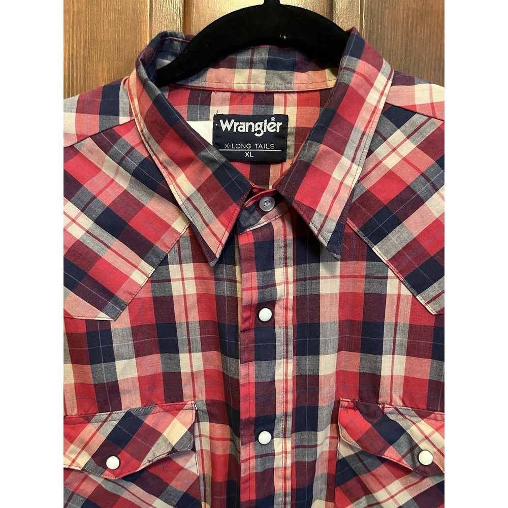 VINTAGE Wrangler Men's XL Red White Blue Plaid Pearl Snap Western Shirt